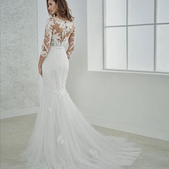 Pronovias White One Fe Designer Laced Mermaid Wedding Dress Gown in Ivory - Picture 4 of 4